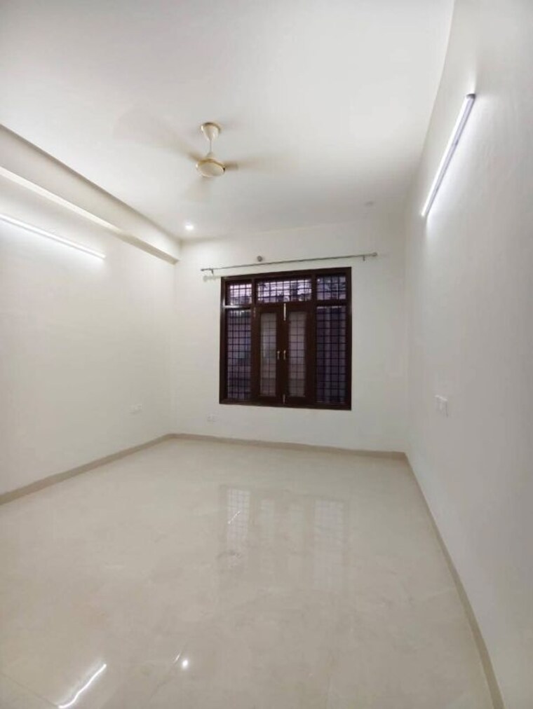 Room, sector 4 6 Bedroom 2142 Sq.Ft. Independent House In Sector 4 Rewari 9844935