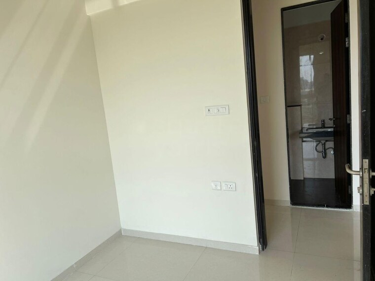 Room, sheth-zuri 2 Bedroom 517 Sq.Ft. Apartment In Laxmi Nagar Thane 9844908