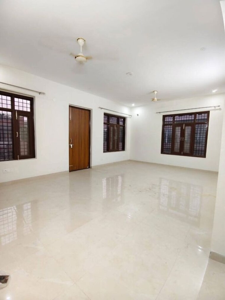 Room, sector 4 6 Bedroom 2155 Sq.Ft. Independent House In Sector 4 Rewari 9844944