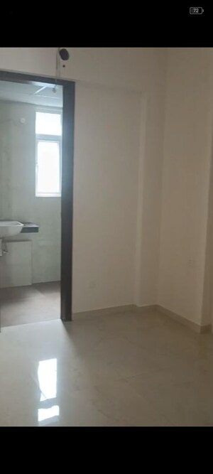 Room in 2.5 BHK Builder Floor at Smart World Gems, Sector 89 – for Rent