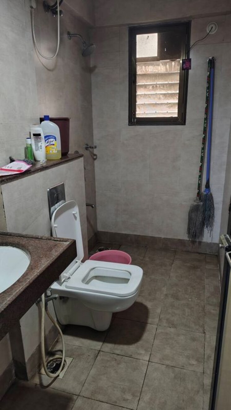 Bathroom, laxmi-apartment-chunabhatti 2 Bedroom 750 Sq.Ft. Apartment In Chunabhatti Mumbai 9845056