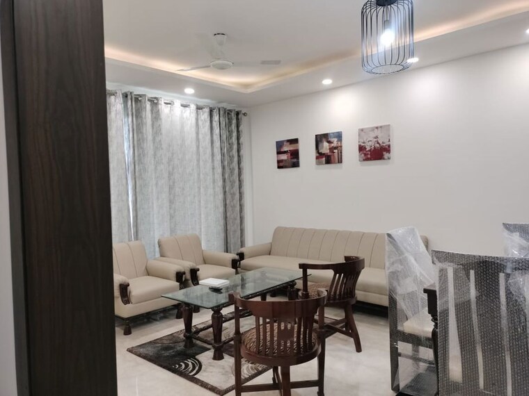 Living Room, green park extension 4 Bedroom 400 Sq.Yd. Builder Floor In Green Park Extension Delhi 9845058