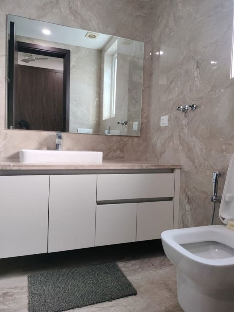 Bathroom, green park extension 4 Bedroom 400 Sq.Yd. Builder Floor In Green Park Extension Delhi 9845058