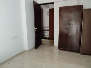 Room in 4 BHK Apartment at Gera Isle Royale, Bavdhan – for Rent