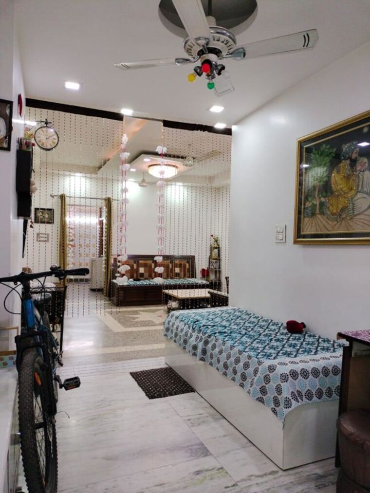 Bedroom, lajpat nagar 2 Bedroom 900 Sq.Ft. Apartment In Lajpat Nagar Delhi 9845142