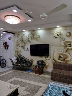 2 BHK + Pooja Room Apartment For Sale in Lajpat Nagar