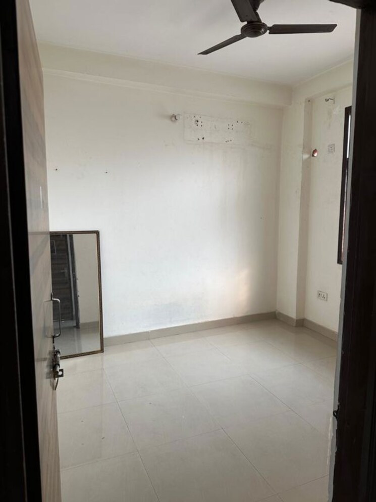 Room, nextra-the-address 2 Bedroom 650 Sq.Ft. Builder Floor In Mayur Vihar Phase 1 Delhi 9845149