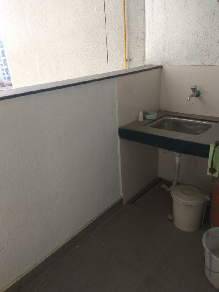 Bathroom, paranjape-schemes-yuthika 2 Bedroom 1250 Sq.Ft. Apartment In Baner Pune 9844996