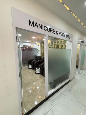 Building Lobby in 3.5 BHK Apartment at Signature Global Sarvam, Sector 37d – for Sale