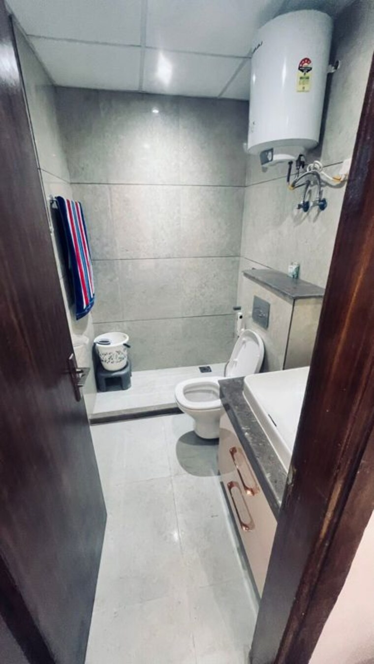 Master Bedroom, bptp-astaire-gardens 3 Bedroom 2560 Sq.Ft. Builder Floor In Sector 70a Gurgaon 9845225