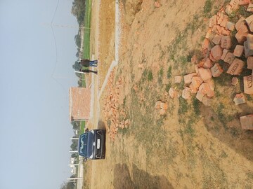  Plot For Sale in Nacholi