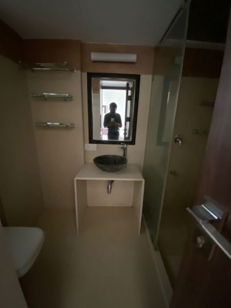 Bathroom, llyod-estate 2 Bedroom 700 Sq.Ft. Apartment In Wadala Mumbai 9845250