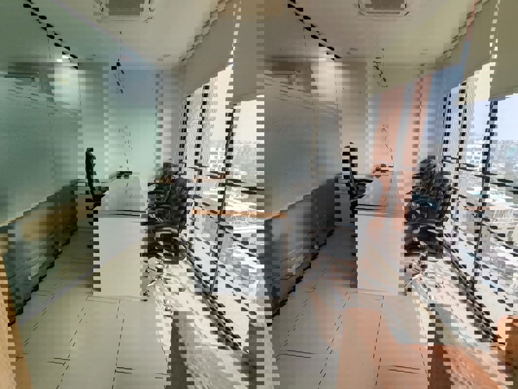 Office Space For Rent in Bodakdev