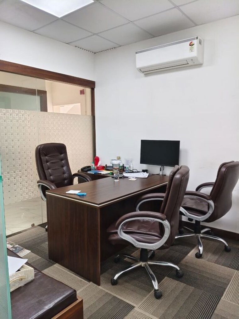 Team Area, udyog vihar Commercial Office Space 4000 Sq.Ft. In Udyog Vihar Gurgaon 9845346