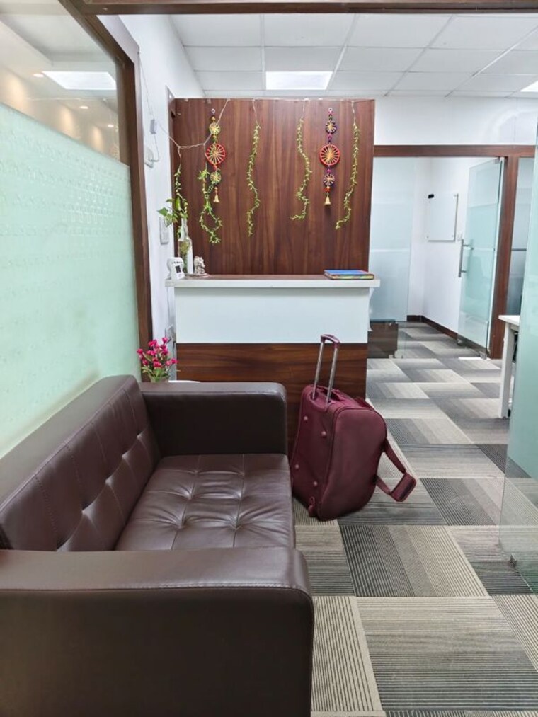 Living Room, udyog vihar Commercial Office Space 4000 Sq.Ft. In Udyog Vihar Gurgaon 9845346