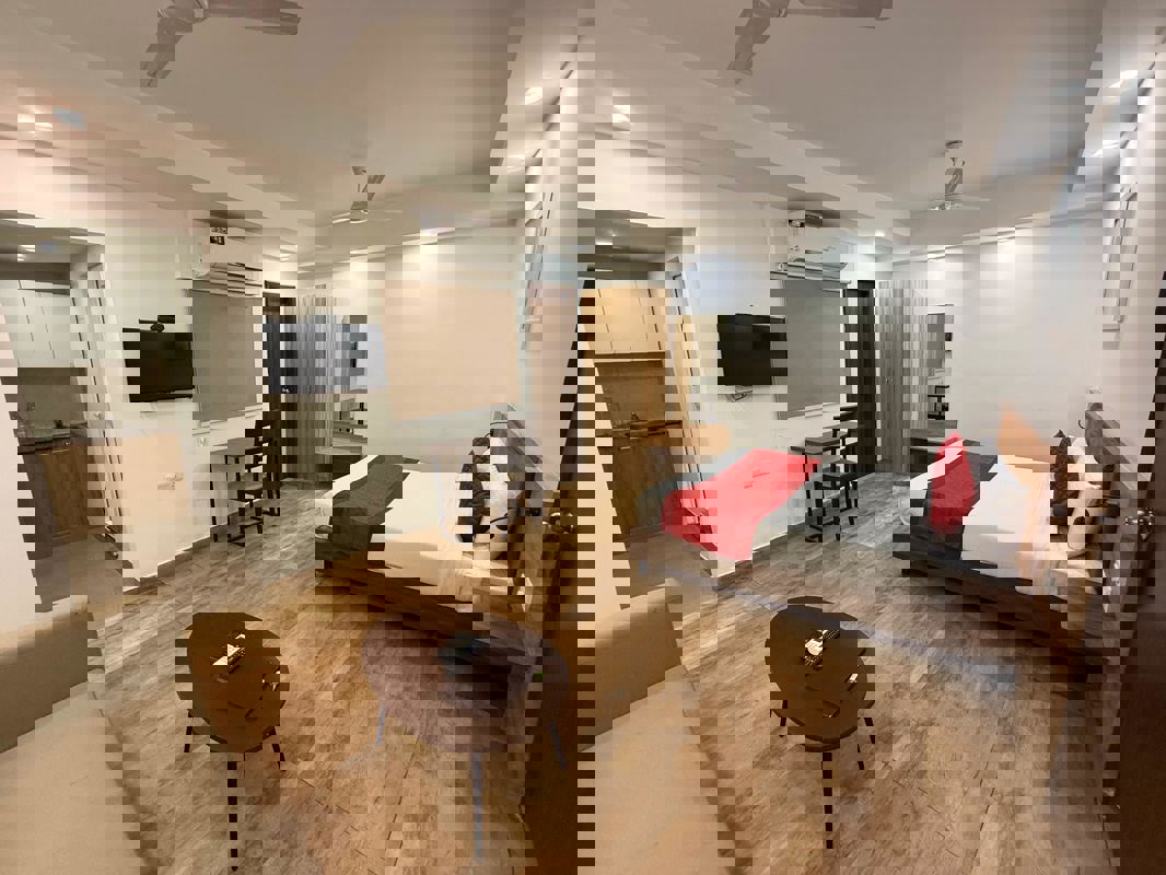 StudioBuilder Floor For Rent in Green Wood City