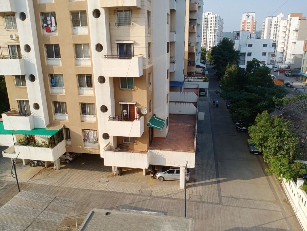 3 BHK + Servant Room Apartment For Rent in Dajikaka Gadgil Anantshilp Apartment