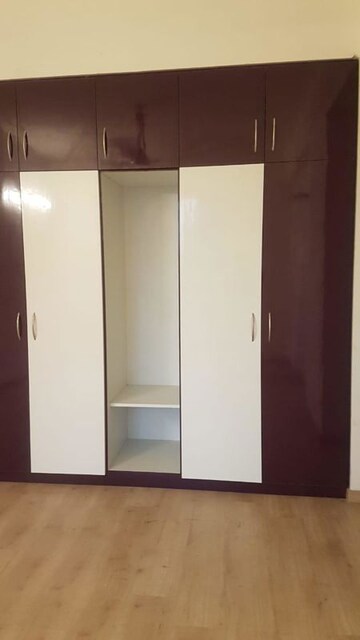 2.5 BHK Apartment For Rent in Shalimar Oneworld Vista, Gomti Nagar