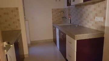 Kitchen in 2.5 BHK Apartment at Shalimar Oneworld Vista, Gomti Nagar – for Rent