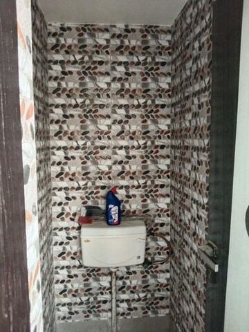 Bathroom in 3 BHK Apartment at Mayur Vihar – for Rent