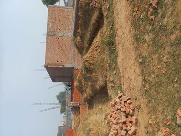  Plot For Sale in Nacholi