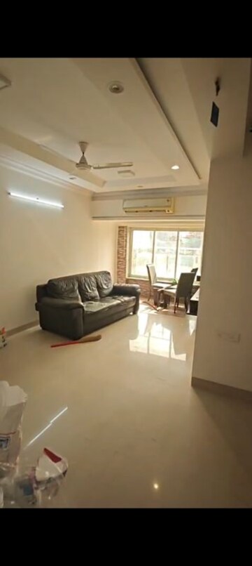 2 BHK Apartment For Rent in Silver Palace Pali Hill, Pali Hill