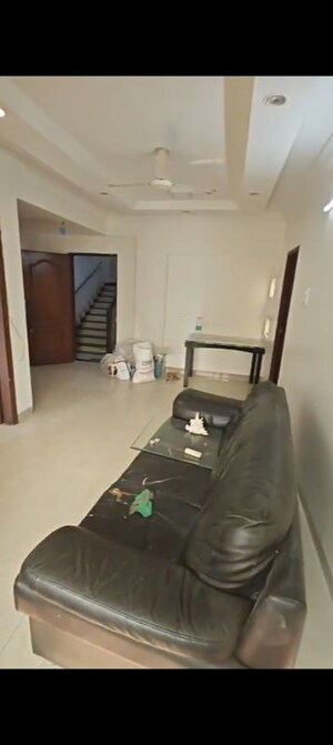 Master Bedroom in 2 BHK Apartment at Silver Palace Pali Hill, Pali Hill – for Rent