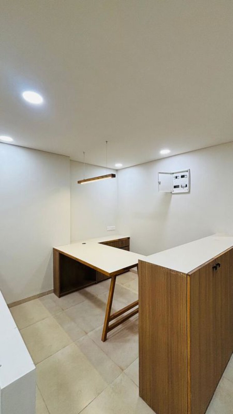 Team Area, samvaad-east-face Commercial Office Space 755 Sq.Ft. In Ambli Ahmedabad 9845677