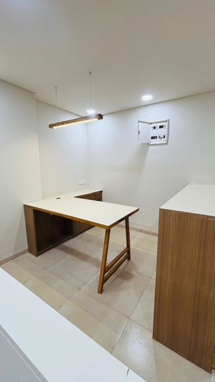 Team Area, samvaad-east-face Commercial Office Space 755 Sq.Ft. In Ambli Ahmedabad 9845677