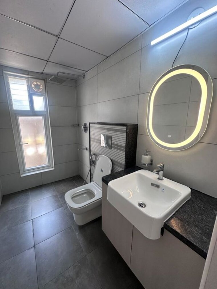 Bathroom, casagrand-boulevard 3 Bedroom 1952 Sq.Ft. Apartment In Hennur Road Bangalore 9845715