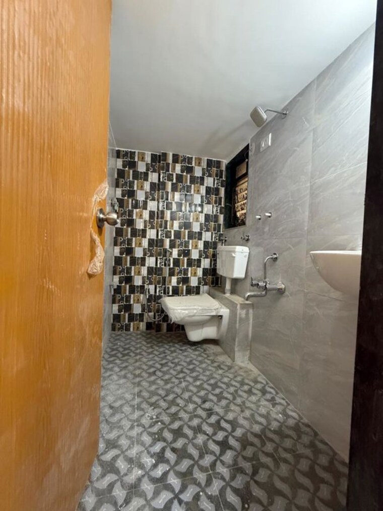 Bathroom, mira nagar 2 Bedroom 636 Sq.Ft. Apartment In Mira Nagar Mumbai 9845672