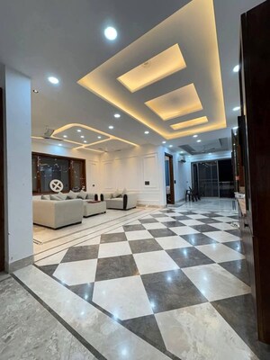 Parking in 1 RK Apartment at Sector 21 – for Rent