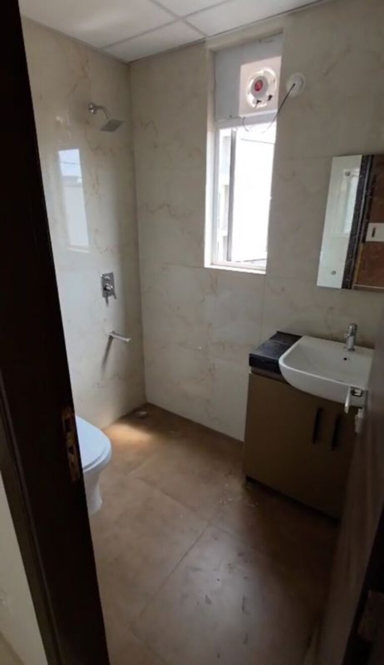 Kitchen, smart-world-gems 3 Bedroom 1423 Sq.Ft. Apartment In Sector 89 Gurgaon 9845748