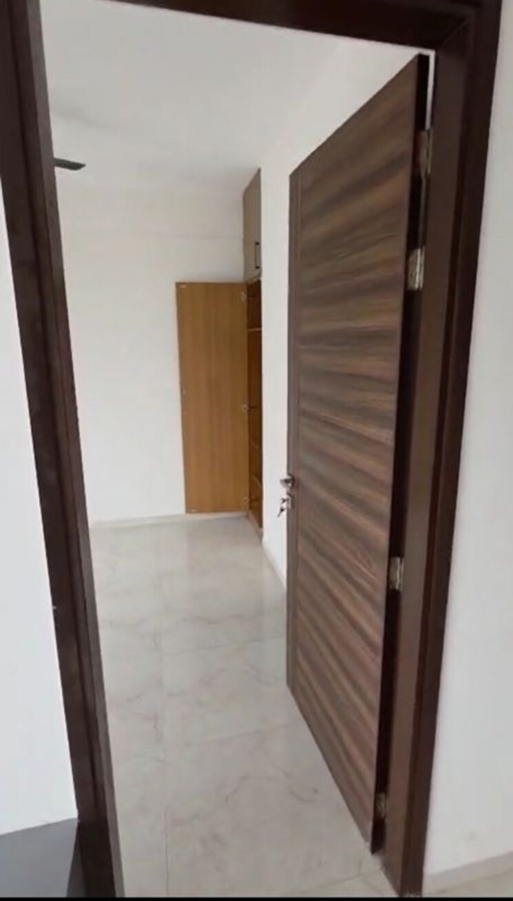 Bathroom, smart-world-gems 3 Bedroom 1423 Sq.Ft. Apartment In Sector 89 Gurgaon 9845748