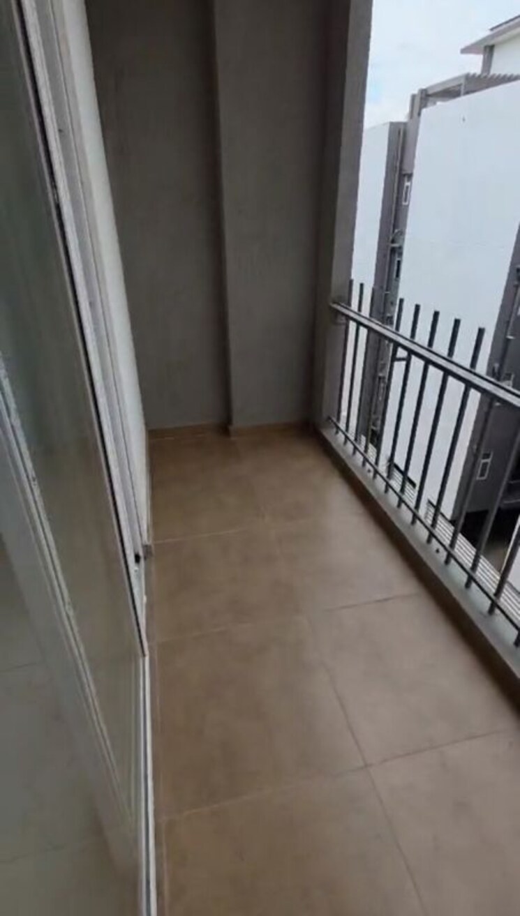 Balcony, smart-world-gems 3 Bedroom 1423 Sq.Ft. Apartment In Sector 89 Gurgaon 9845748