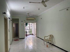 2 BHK Apartment For Rent in Krishna Tower Ahmedabad, Satellite