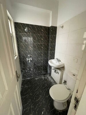 Bathroom in 3 BHK Builder Floor at BPTP Parkland Pride Phase 2, Sector 77 – for Rent