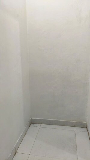 Furnished Amenities in 2 BHK Builder Floor at Sector 30 – for Rent