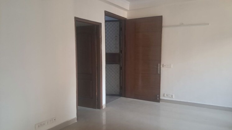 Room, amrapali-princely-estate 2.5 Bedroom 1015 Sq.Ft. Apartment In Sector 76 Noida 9845855