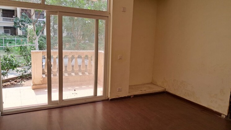 Room, amrapali-princely-estate 2.5 Bedroom 1015 Sq.Ft. Apartment In Sector 76 Noida 9845855