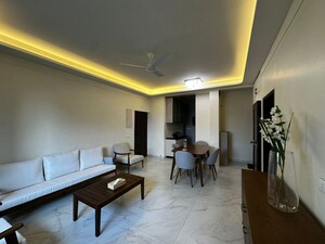 2 BHK Apartment For Rent in Corinthian Apartments, Colaba