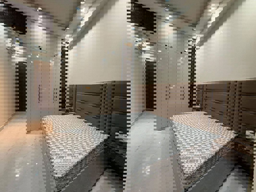 2 BHK + Pooja Room Apartment For Rent in Sector 21