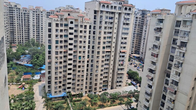 Exterior View, amrapali-silicon-city 3 Bedroom 1420 Sq.Ft. Apartment In Sector 76 Noida 9845903