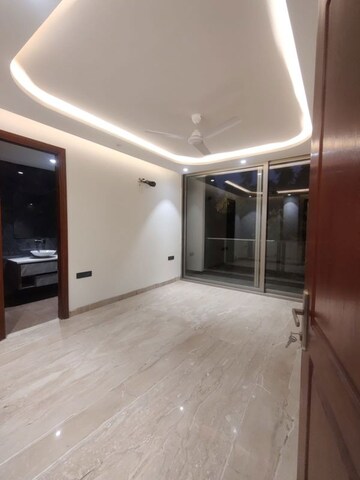 Room in 4 BHK Builder Floor at Ansal API Esencia, Sector 67 – for Sale