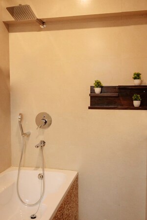 Furnished Amenities in 3 BHK Apartment at Siolim – for Rent