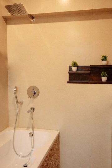 Furnished Amenities in 3 BHK Apartment at Siolim – for Rent