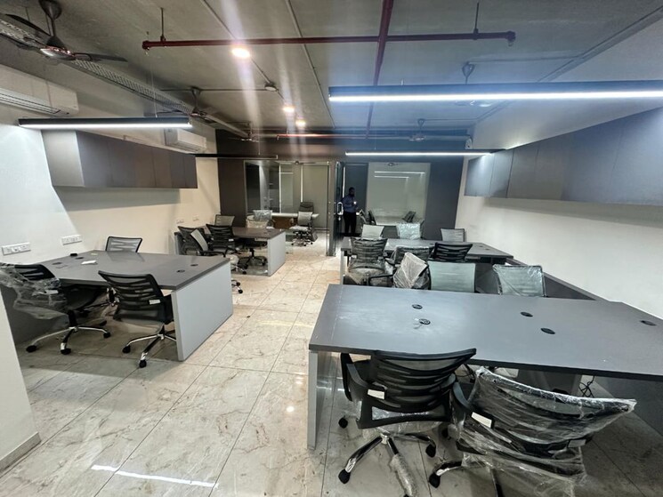 Team Area, thaltej Commercial Office Space 1425 Sq.Ft. In Thaltej Ahmedabad 9846102