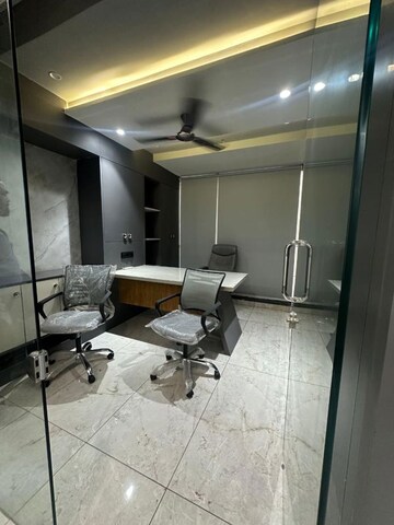  Office Space For Rent in Thaltej