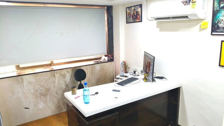 Team Area, malad west Commercial Office Space 580 Sq.Ft. In Malad West Mumbai 9846127