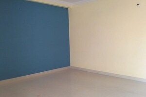 Room in 1.5 BHK Builder Floor at New Ashok Nagar – for Rent